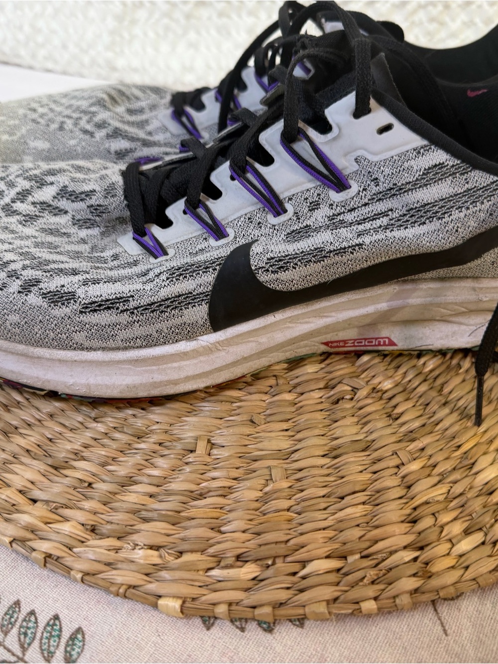 Nike men’s gray and Black Running Shoes with Purple Accents Pegasus